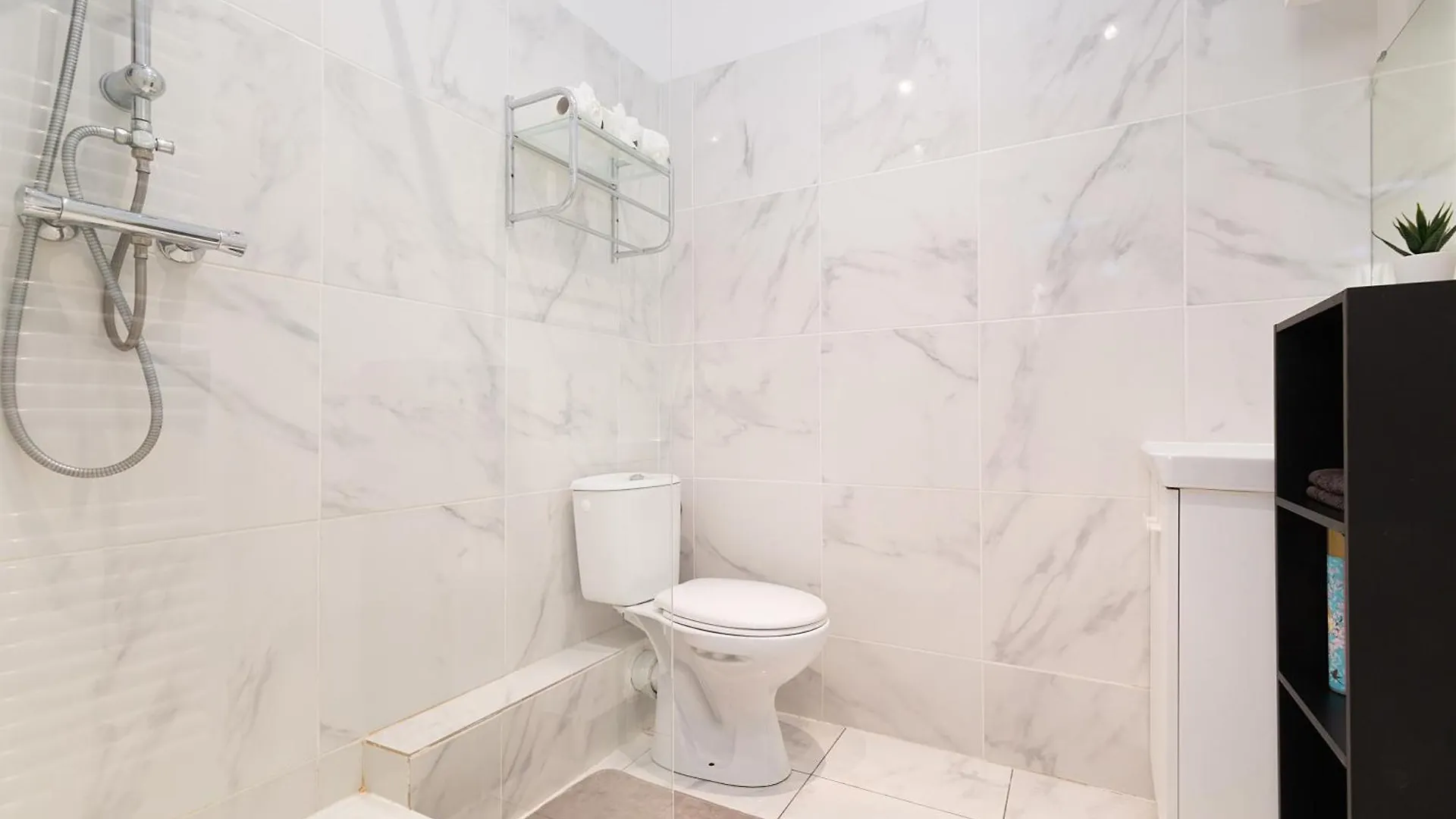 Apartment Confort Et Elegance A Paris 17 France